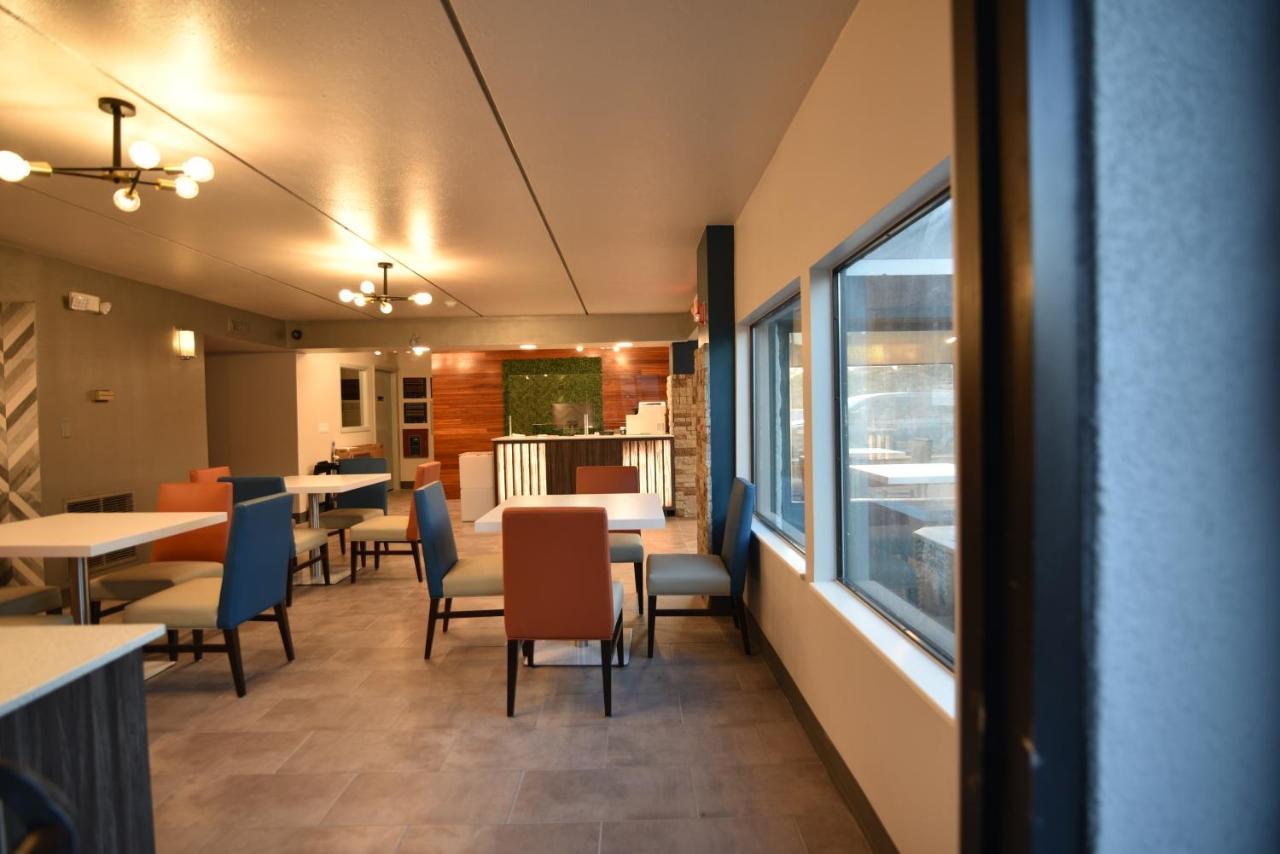 Baymont By Wyndham Pine Grove I-81 Hotel Eksteriør billede