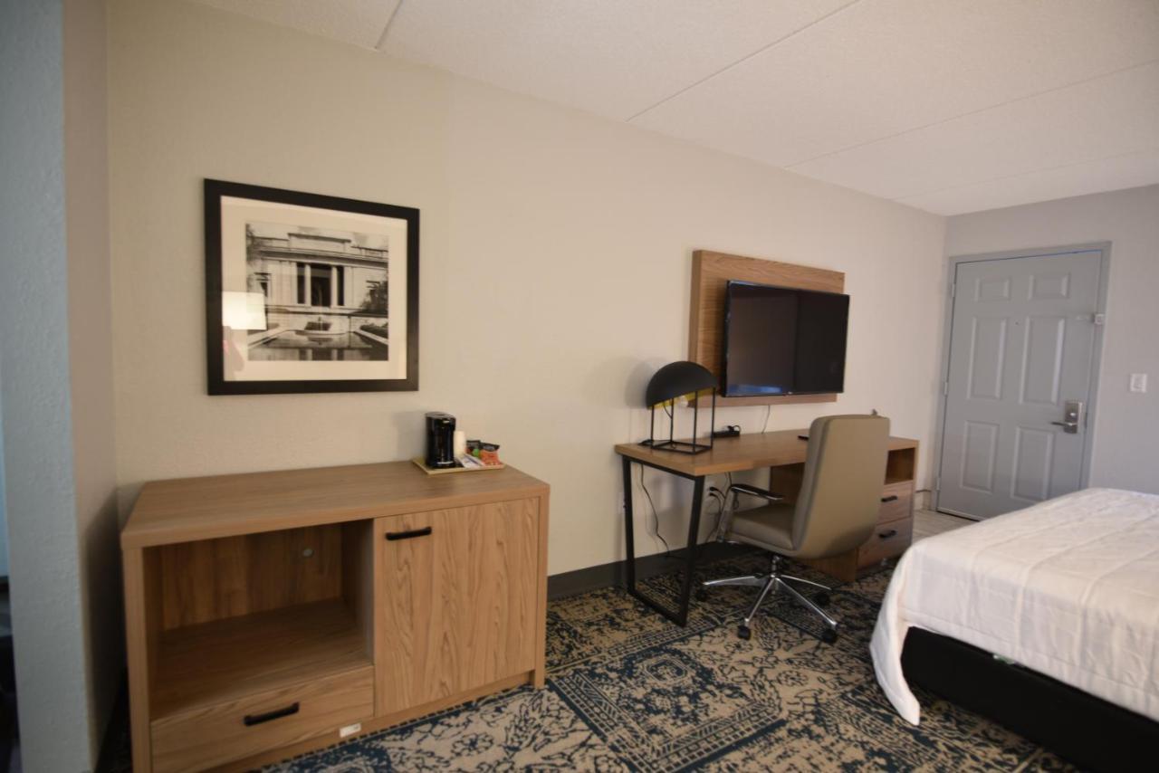 Baymont By Wyndham Pine Grove I-81 Hotel Eksteriør billede